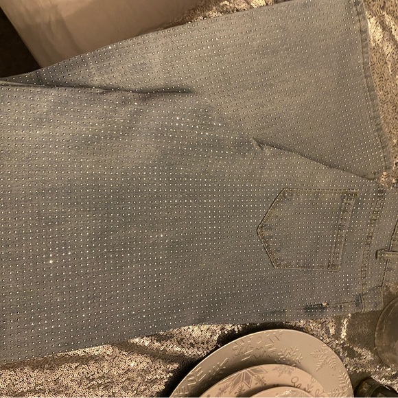 New sparkly studded jeanss. Light color - Picture 4 of 7